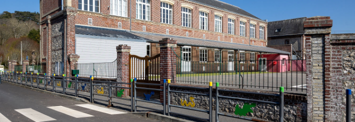 SCOLAIRE ET PÉRISCOLAIRE